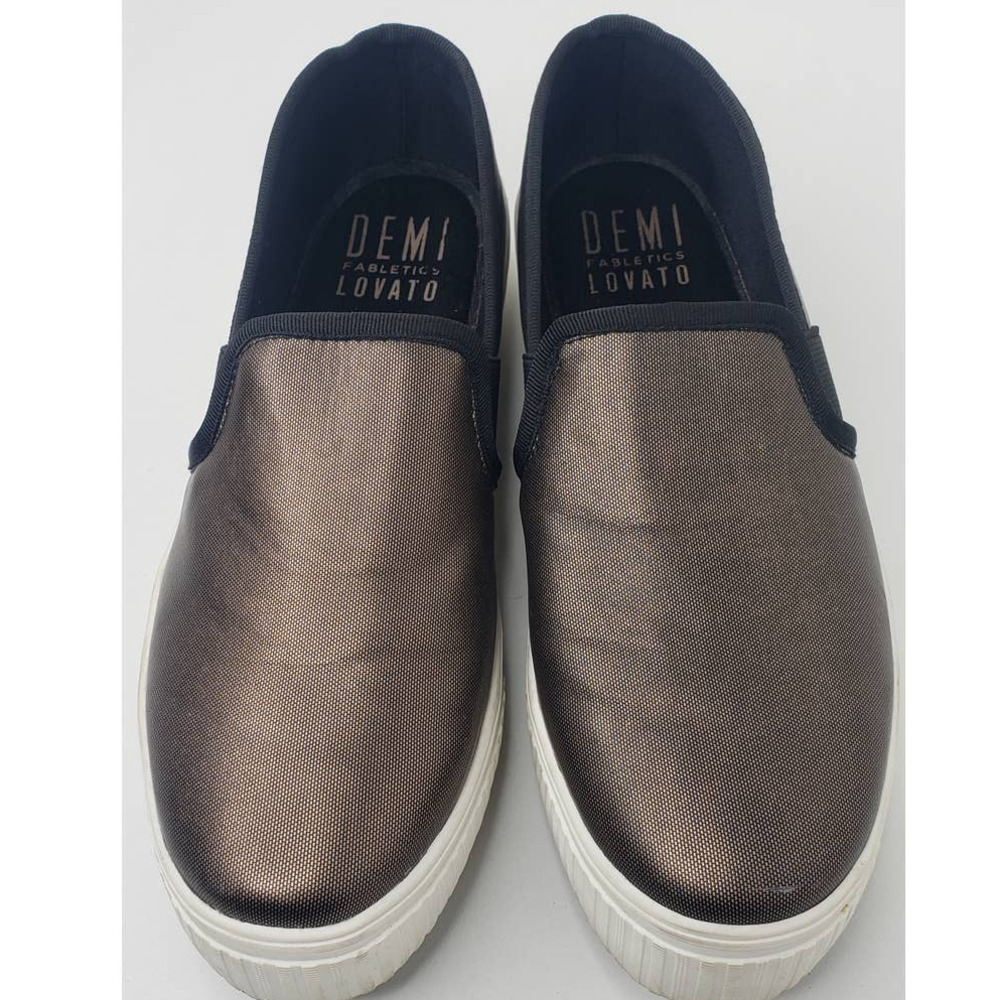 Fabletics Demi Lovato Knockout Metallic Platform Slip On Sneakers Shoes 8.5